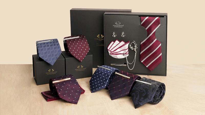 bo-qua-tang-cao-cap-thomas-nguyen